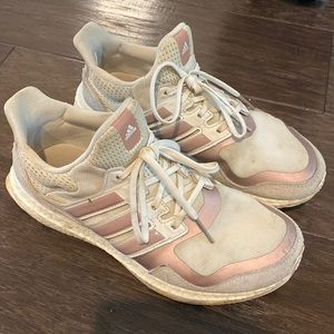 Lilac and light grey size 8 Adidas Ultraboost